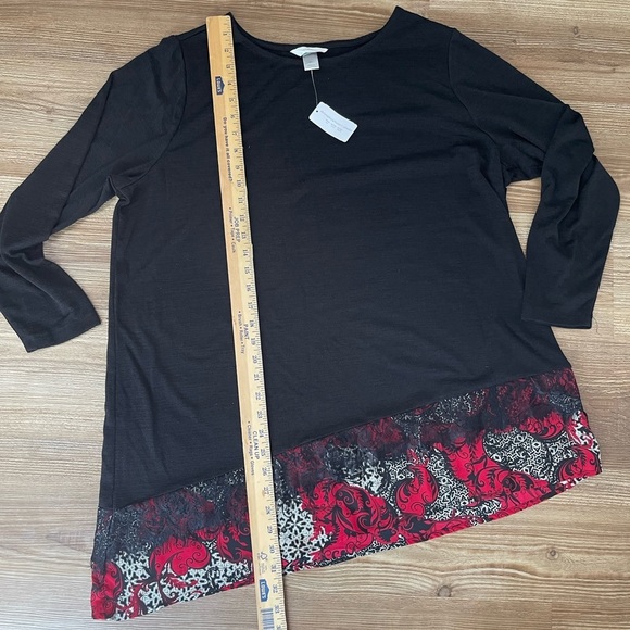 Cj Banks long sleeve Black red and lace trim top Size 2X 20/22 W - Picture 7 of 8